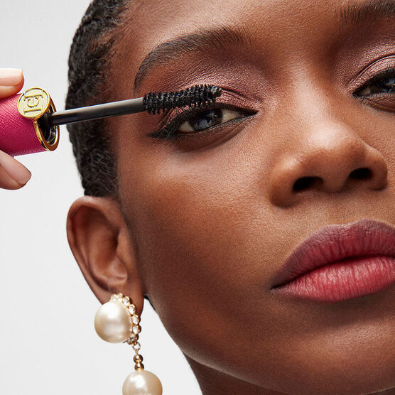 TESSEL 1 RED CH MAKE UP OTHERS